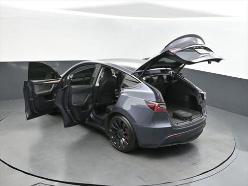 2022 Tesla Model Y Performance Dual Motor All-Wheel Drive