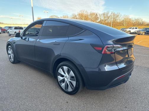 2024 Tesla Model Y Long Range Dual Motor All-Wheel Drive