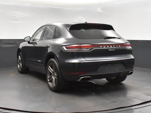 2021 Porsche Macan Base