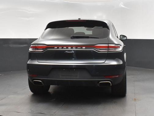 2021 Porsche Macan Base
