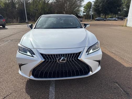 2023 Lexus ES 350 Base