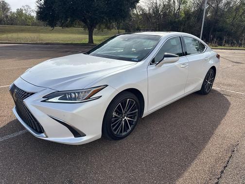 2023 Lexus ES 350 Base