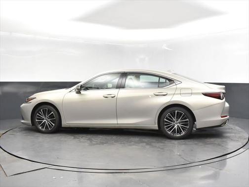 2022 Lexus ES 350 Base