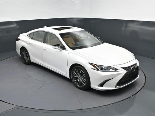 2023 Lexus ES 300h Base