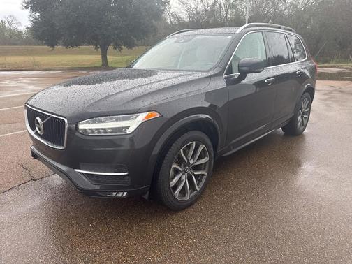2019 Volvo XC90 T6 Momentum