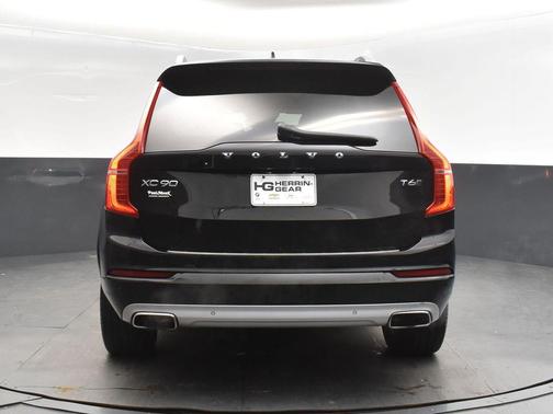 2019 Volvo XC90 T6 Momentum