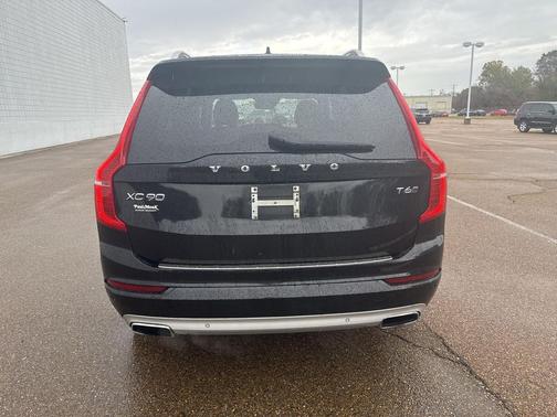 2019 Volvo XC90 T6 Momentum