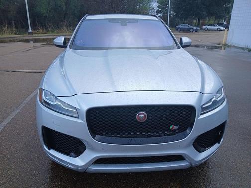2017 Jaguar F-PACE S