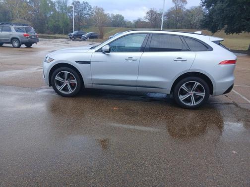 2017 Jaguar F-PACE S