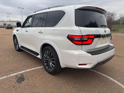 2024 Nissan Armada Platinum 2WD