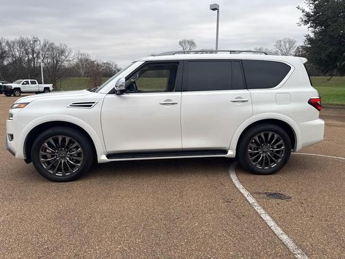 2024 Nissan Armada Platinum 2WD