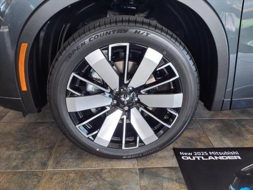2025 Mitsubishi Outlander