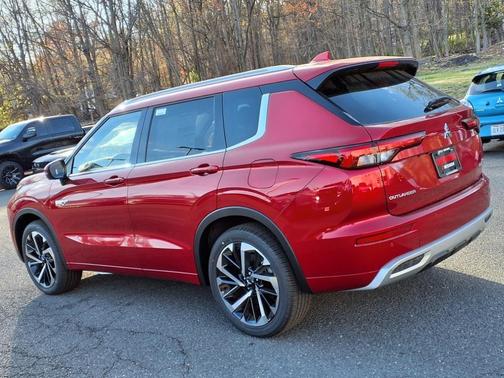 2025 Mitsubishi Outlander PHEV