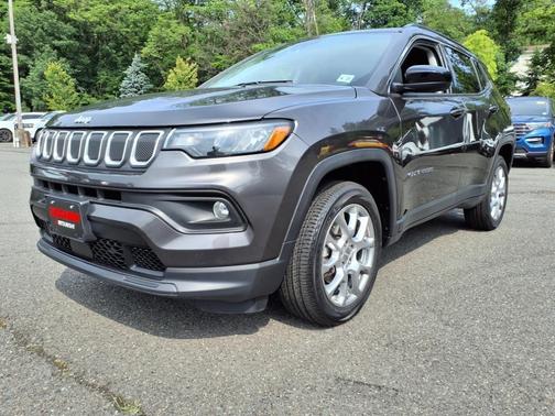 2022 Jeep Compass Latitude Lux