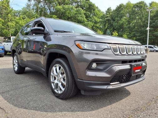 2022 Jeep Compass Latitude Lux