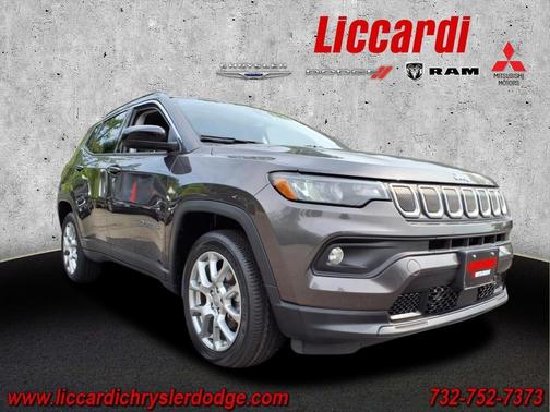 2022 Jeep Compass Latitude Lux