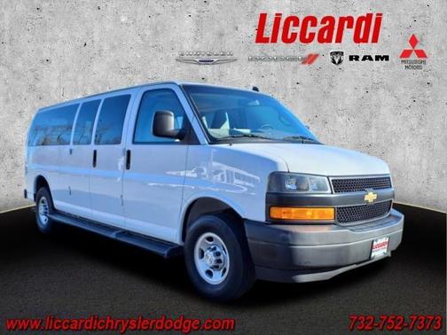 2022 Chevrolet Express 3500 LS