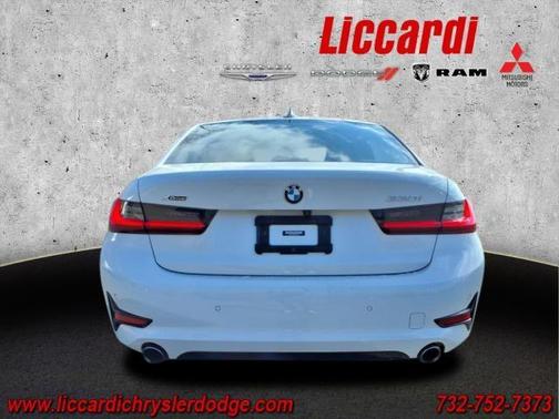 2022 BMW 330 i xDrive