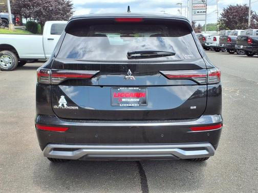 2025 Mitsubishi Outlander