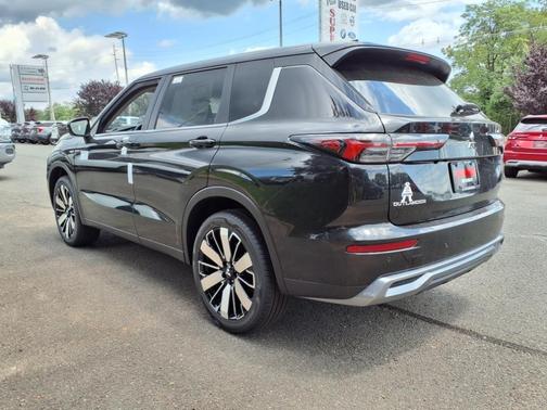 2025 Mitsubishi Outlander