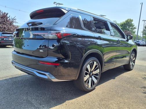 2025 Mitsubishi Outlander