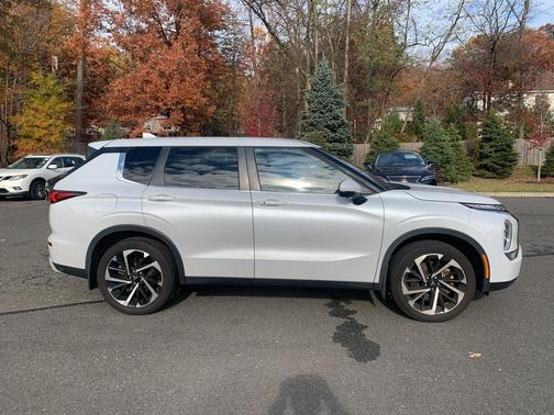 2022 Mitsubishi Outlander 