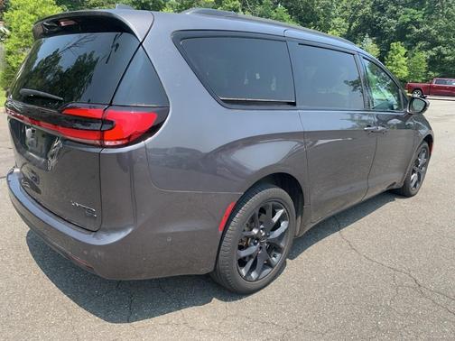 2022 Chrysler Pacifica Limited