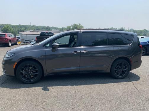 2022 Chrysler Pacifica Limited