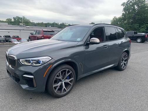 2022 BMW X5 M50i