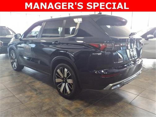 2025 Mitsubishi Outlander SE