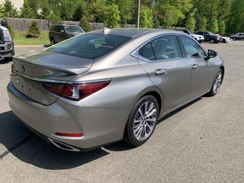 2021 Lexus ES 350 Base