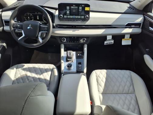 2025 Mitsubishi Outlander PHEV
