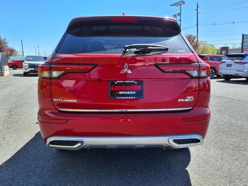2025 Mitsubishi Outlander PHEV