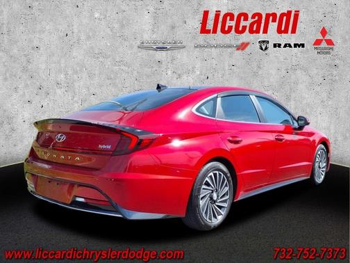 2021 Hyundai SONATA Hybrid Limited