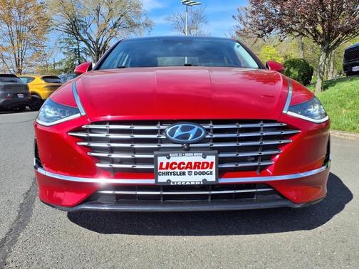 2021 Hyundai SONATA Hybrid Limited