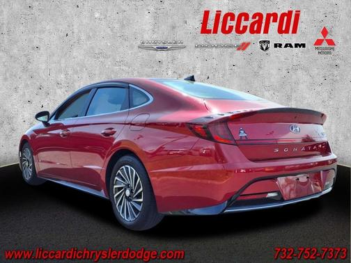2021 Hyundai SONATA Hybrid Limited