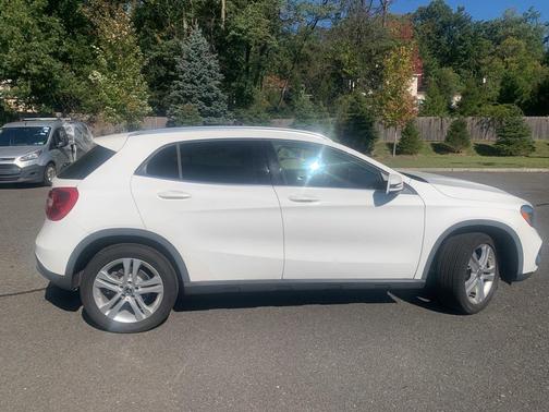 2020 Mercedes-Benz GLA 250 Base 4MATIC