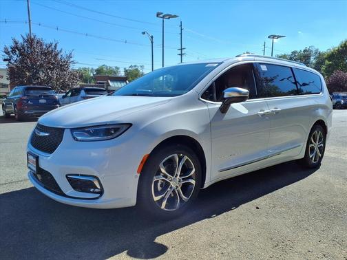 2026 Chrysler Pacifica Pinnacle
