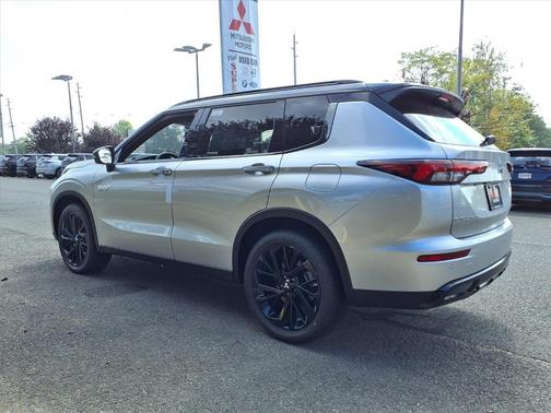2025 Mitsubishi Outlander PHEV SEL