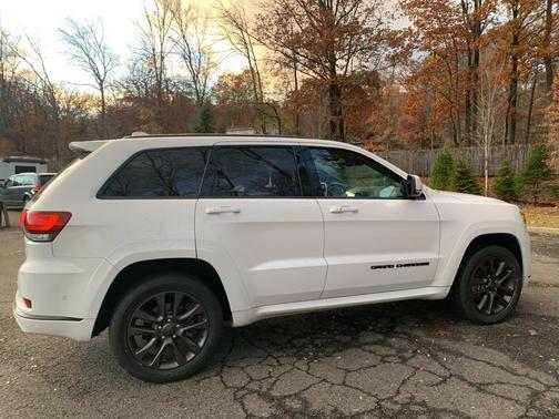 2019 Jeep Grand Cherokee Altitude