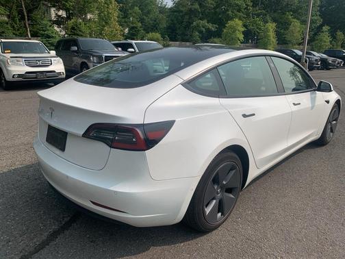 2022 Tesla Model 3 Base