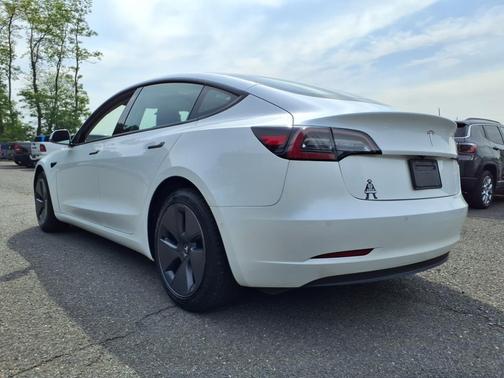 2022 Tesla Model 3 Base