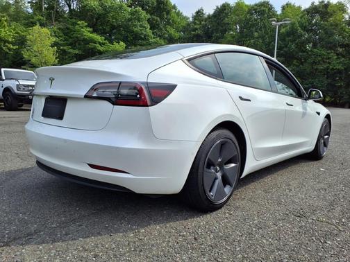 2022 Tesla Model 3 Base