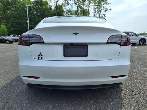 2022 Tesla Model 3 Base