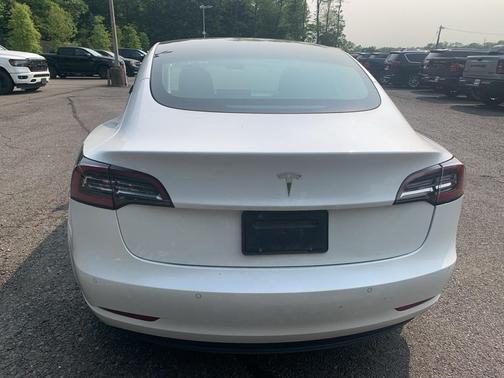 2022 Tesla Model 3 Base