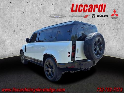 2023 Land Rover Defender 110 X-Dynamic SE