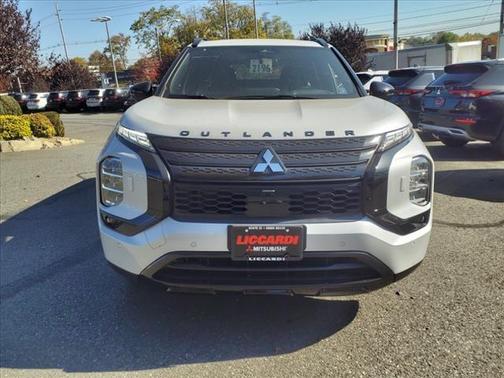 2024 Mitsubishi Outlander