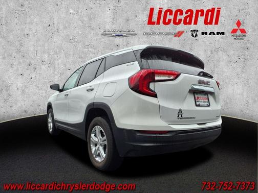 2022 GMC Terrain SLE