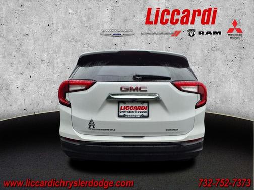 2022 GMC Terrain SLE