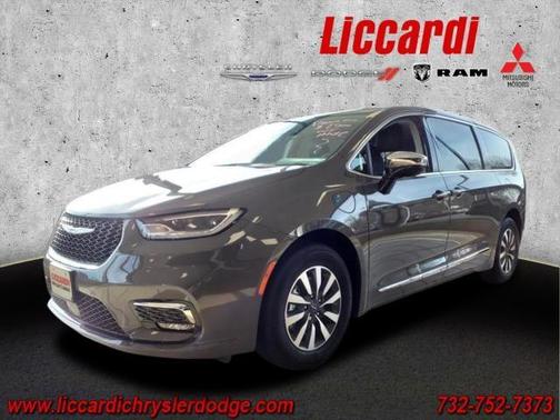 2023 Chrysler Pacifica Hybrid Limited